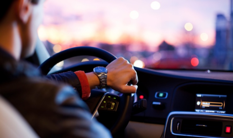 Безпечне водіння для початківців: ключові принципи та поради